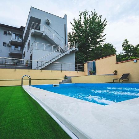 La Roby Si Niko Hotel Dubova Luaran gambar