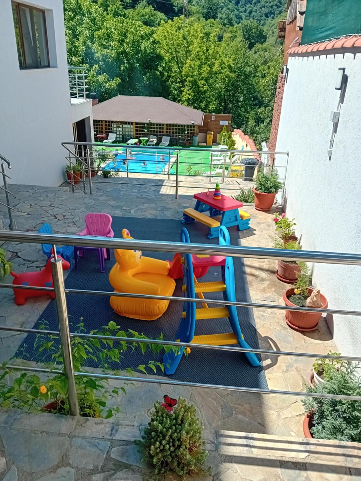 La Roby Si Niko Hotel Dubova Luaran gambar